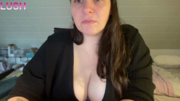 HornyMilfLeah  16-12-2021